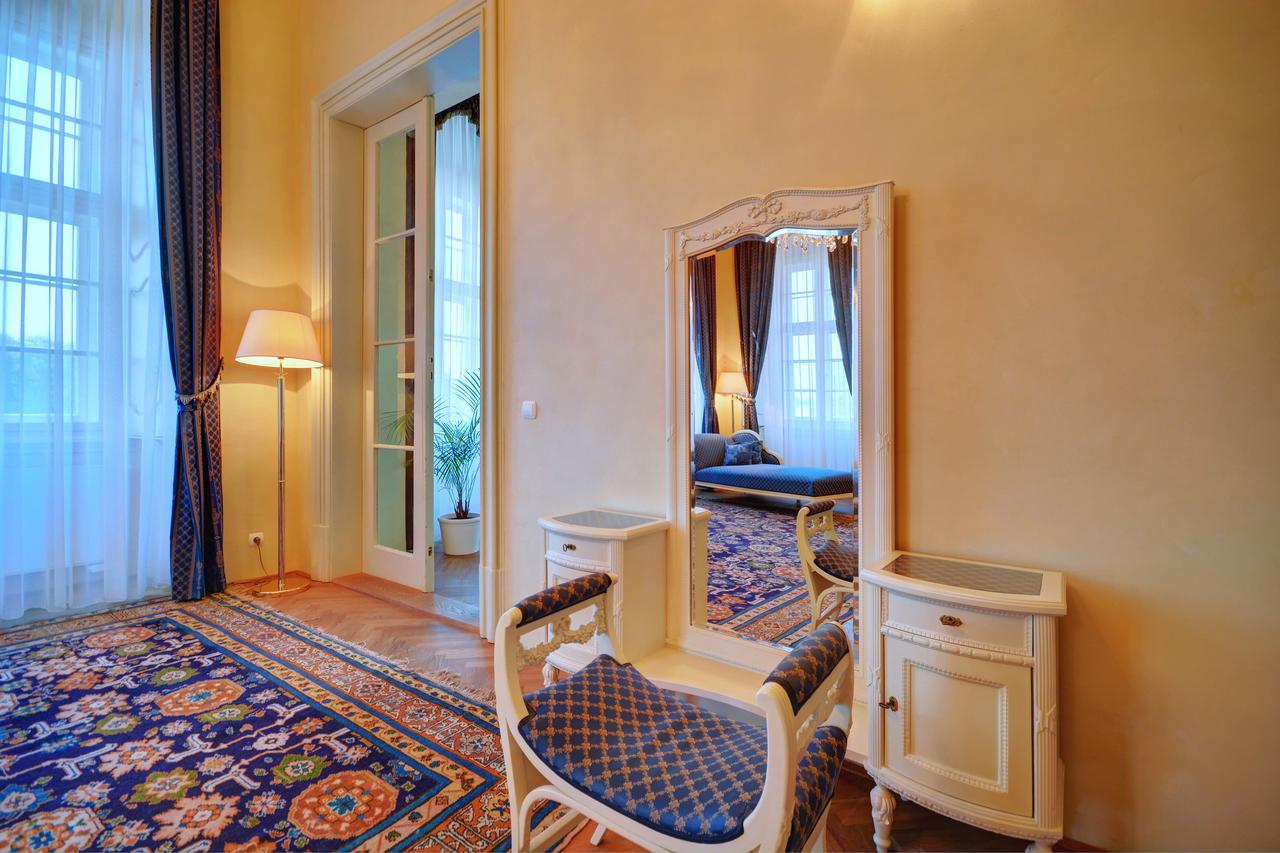 ביסיצה Chateau Liblice מראה חיצוני תמונה