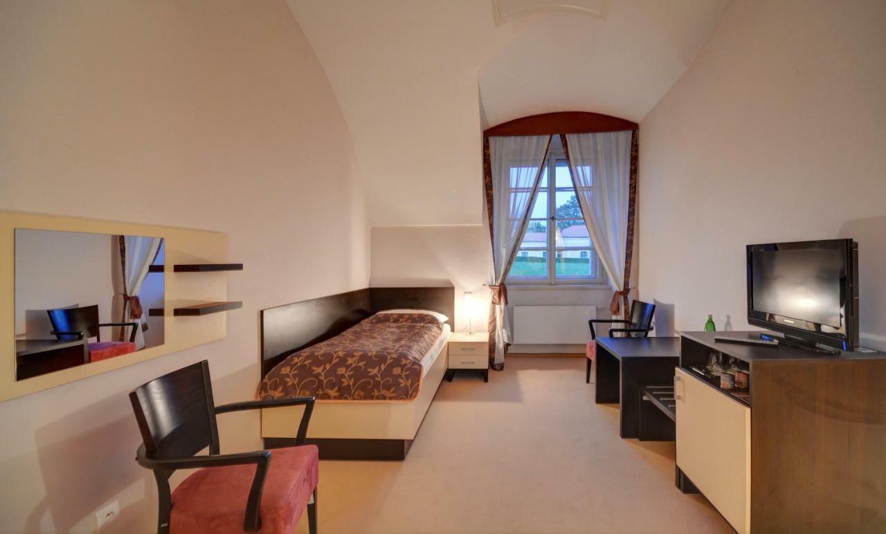 ביסיצה Chateau Liblice מראה חיצוני תמונה